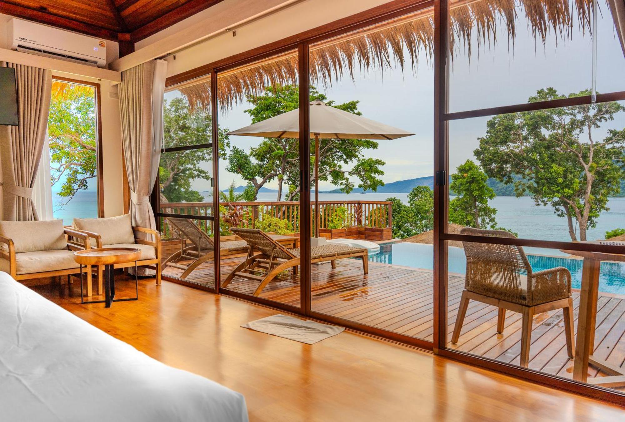 Ten Moons Sunset Villas リペ島 エクステリア 写真