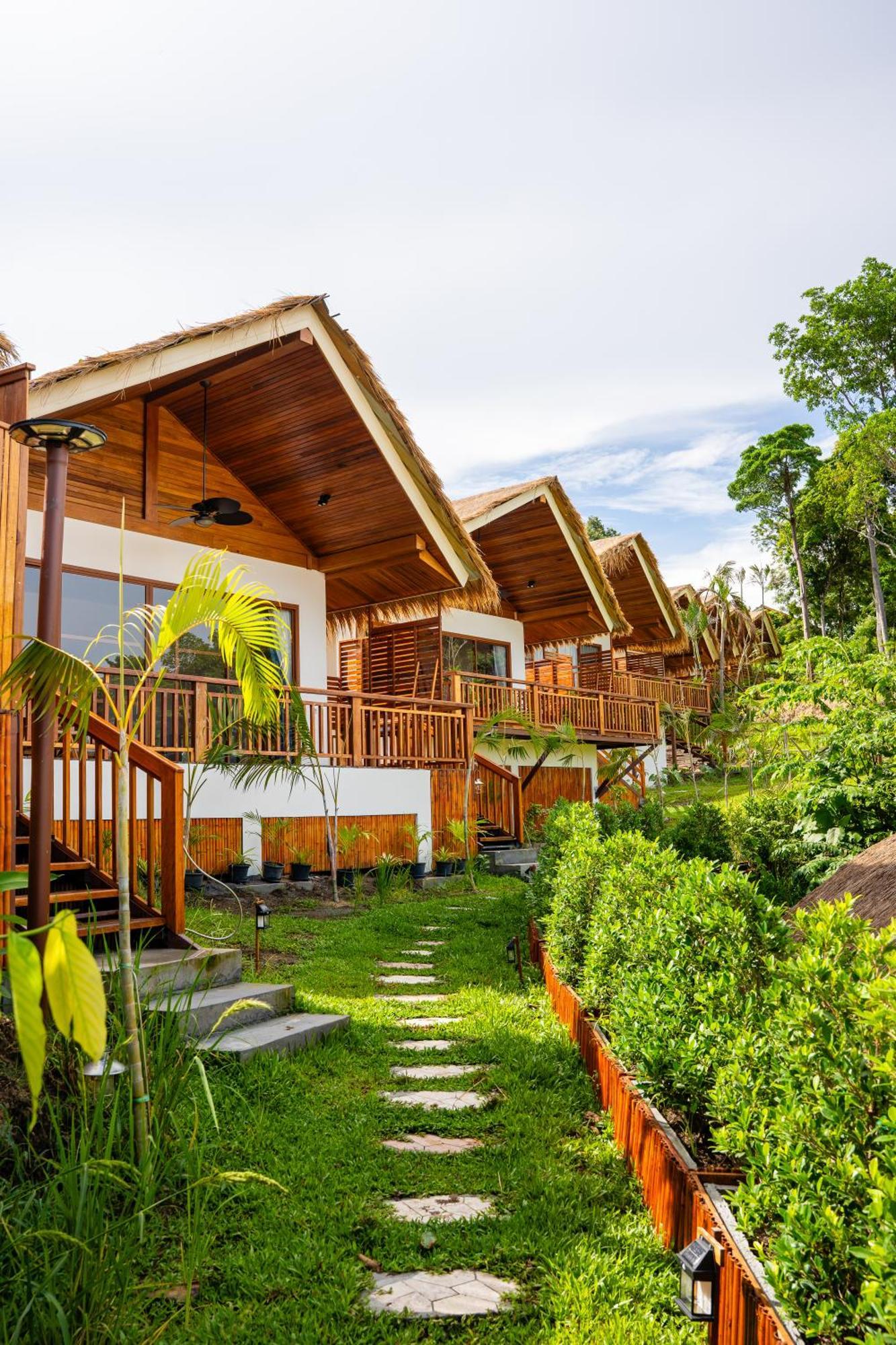 Ten Moons Sunset Villas リペ島 エクステリア 写真